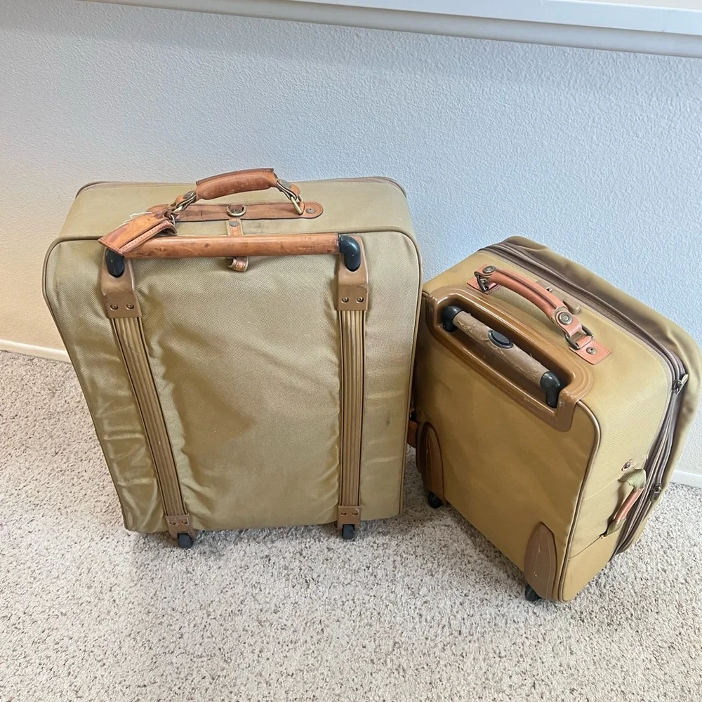 HARTMANN Nylon Leather trim Travel Luggage CarryOn Bag Travel two‎ read bellow